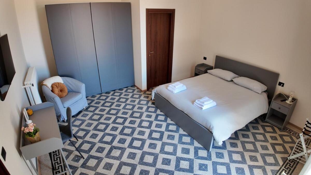 Casa Manu Nuovo Appartamento In Centro Storico เบเนเวนโต ภายนอก รูปภาพ
