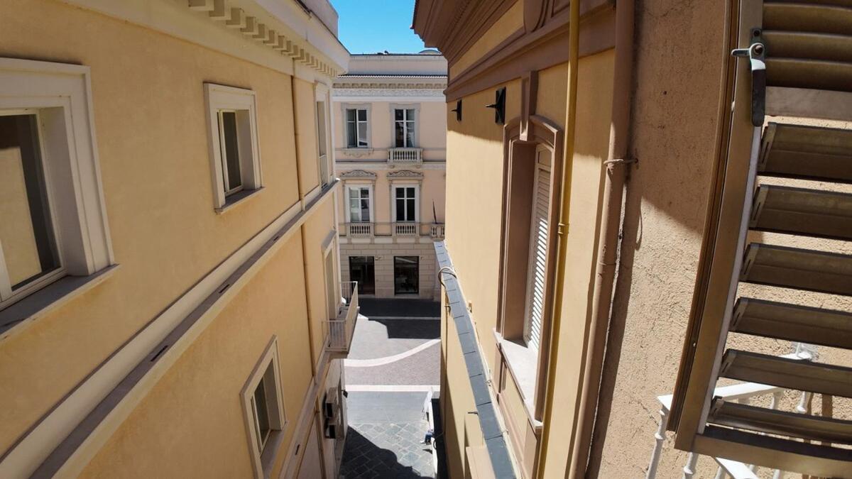 Casa Manu Nuovo Appartamento In Centro Storico เบเนเวนโต ภายนอก รูปภาพ